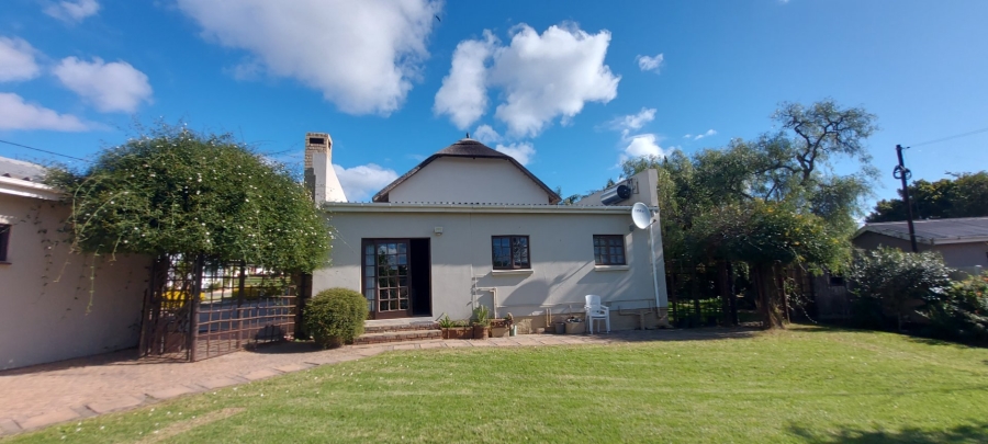 4 Bedroom Property for Sale in Albertinia Western Cape